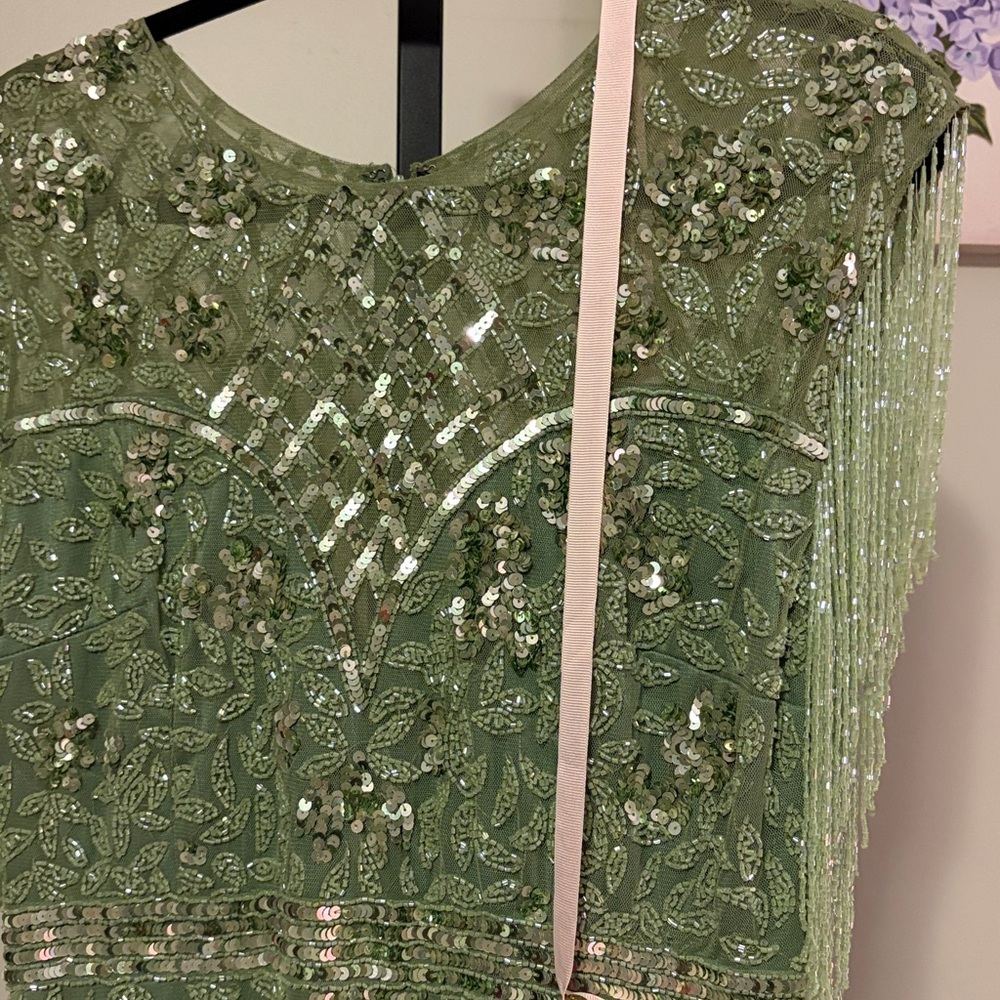 Mac Duggal High Neck Beaded Fringe Fitted Gown Size 10 - Picture 9 of 17